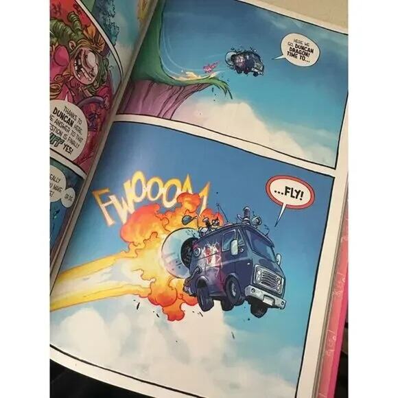 I Hate Fairyland Book One Skottie Young HC Deluxe Includes Variant Covers Script - Picture 9 of 16